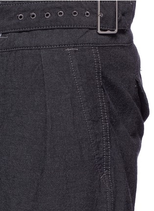 Detail View - Click To Enlarge - COMME DES GARÇONS HOMME - Front belt cropped wide leg pants