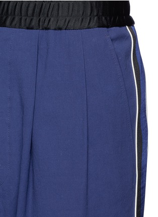 Detail View - Click To Enlarge - HAIDER ACKERMANN - Satin trim cotton jogging pants