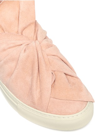Detail View - Click To Enlarge - PORTS 1961 - Twist bow suede slip-on sneakers