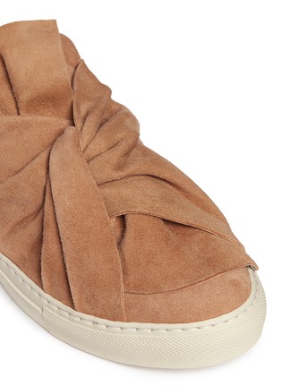 Detail View - Click To Enlarge - PORTS 1961 - Twist bow suede sneaker slides