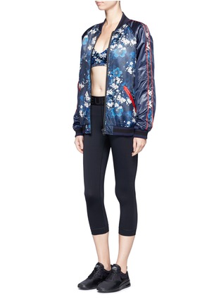 Figure View - Click To Enlarge - THE UPSIDE - 'Zoe' cherry blossom print performance cropped top