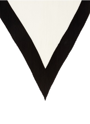 Detail View - Click To Enlarge - VALENTINO GARAVANI - Plissé silk twill scarf