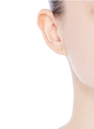 Figure View - Click To Enlarge - LOQUET LONDON - 14k yellow gold dove single earring - Spread Your Wings