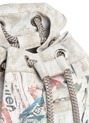 Detail View - Click To Enlarge - ALEXANDER MCQUEEN - Skull poster suede backpack