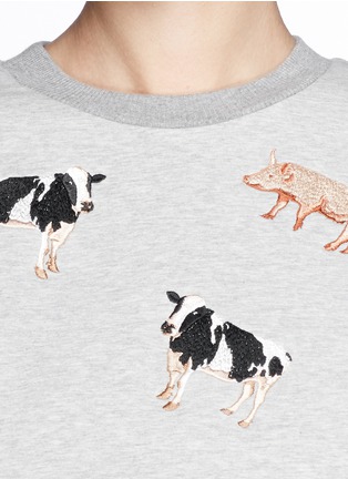 Detail View - Click To Enlarge - CHICTOPIA - Cow and pig embroidery cropped sweatshirt