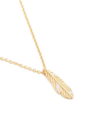 Detail View - Click To Enlarge - PAMELA LOVE - 'Frida' diamond feather pendant 18k gold necklace
