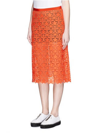 Front View - Click To Enlarge - SACAI - Knit shorts underlay star lace skirt