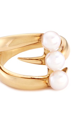 Detail View - Click To Enlarge - TASAKI - 'Danger Claw' Akoya pearl 18k yellow gold ring