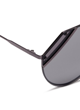 Detail View - Click To Enlarge - ALEXANDER MCQUEEN - Cutout corner metal aviator sunglasses