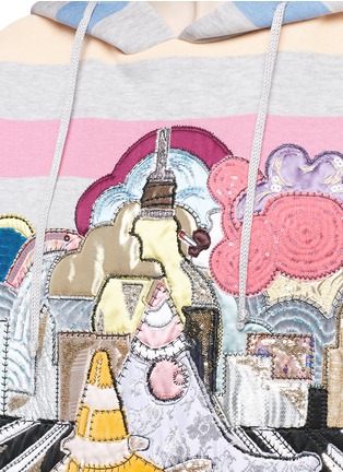 Detail View - Click To Enlarge - MARC JACOBS - City appliqué stripe oversized hoodie