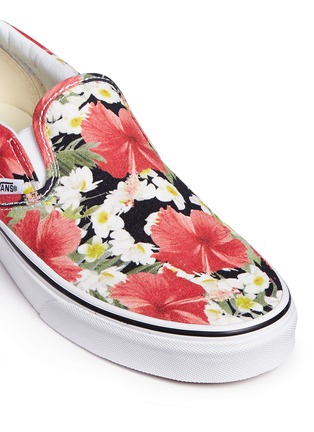 Detail View - Click To Enlarge - VANS - 'Classic' floral print canvas slip-ons