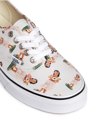 Detail View - Click To Enlarge - VANS - 'Digi Hula Authentic' doll print canvas sneakers