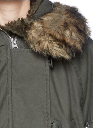 Detail View - Click To Enlarge - MC Q - Detachable faux fur trim cropped parka