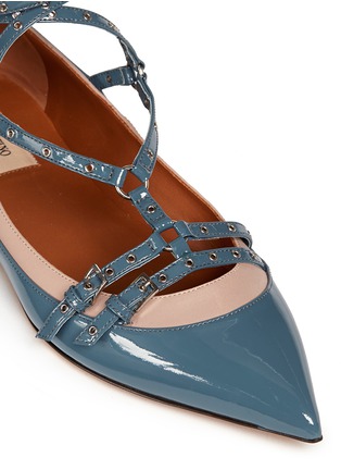 Detail View - Click To Enlarge - VALENTINO GARAVANI - 'Love Latch' caged patent leather flats