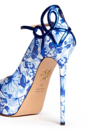 Detail View - Click To Enlarge - CHARLOTTE OLYMPIA - 'Sabrina' koi print patent leather platform pumps