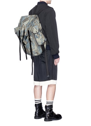 Figure View - Click To Enlarge - DRIES VAN NOTEN - Camouflage print twill backpack