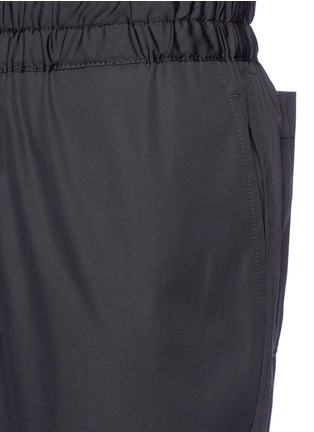 Detail View - Click To Enlarge - COMME DES GARÇONS SHIRT - Cotton taffeta shorts