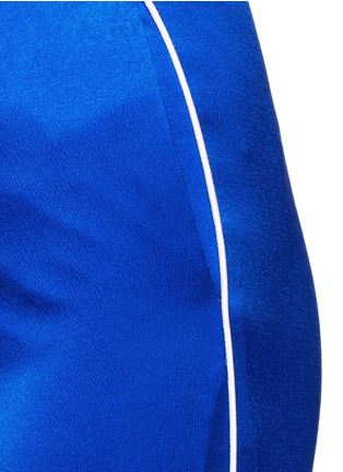 Detail View - Click To Enlarge - HELEN LEE - Silk satin cropped pyjama pants