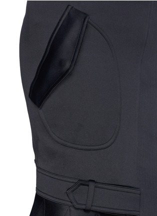 Detail View - Click To Enlarge - ALEXANDER WANG - Quilted hem satin-faced twill skirt