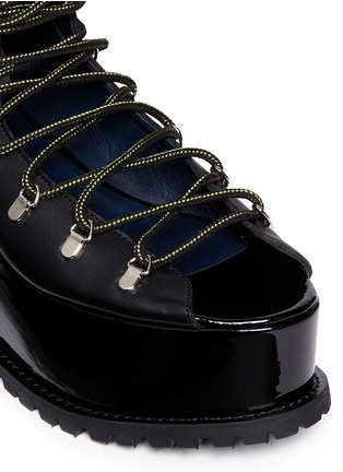Detail View - Click To Enlarge - SACAI - Open vamp patent leather platform mountain boots