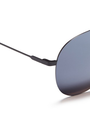 Detail View - Click To Enlarge - VICTORIA BECKHAM - 'Classic Victoria Feather' mirror aviator sunglasses