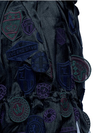 Detail View - Click To Enlarge - SACAI - Embroidered patch appliqué drawstring organza skirt