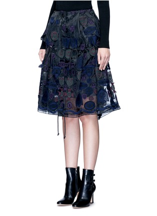 Front View - Click To Enlarge - SACAI - Embroidered patch appliqué drawstring organza skirt