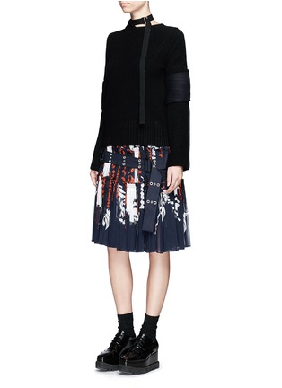 Figure View - Click To Enlarge - SACAI - Patch sleeve belted neck wool sweater