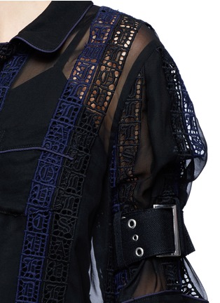 Detail View - Click To Enlarge - SACAI - Calligraphy embroidered stripe belted sleeve shirt