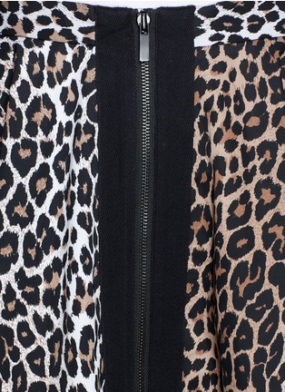 Detail View - Click To Enlarge - ELIZABETH AND JAMES - 'Belle' front zip leopard print skirt