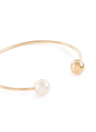 Detail View - Click To Enlarge - SOPHIE BILLE BRAHE - 'Déesse' Akoya pearl 14k yellow gold bangle