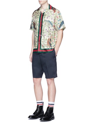 Figure View - Click To Enlarge - GUCCI - Birds of prey print silk bowling shirt