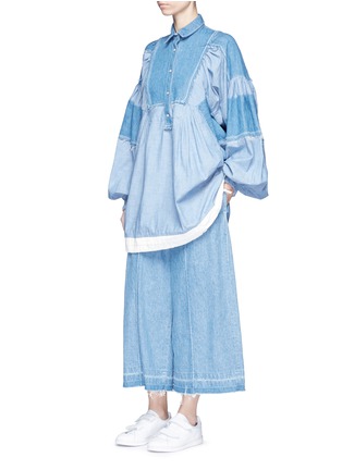 Figure View - Click To Enlarge - SACAI - Balloon sleeve frayed patch chambray dress