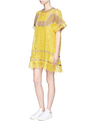 Figure View - Click To Enlarge - SACAI - Twill insert floral guipure lace dress
