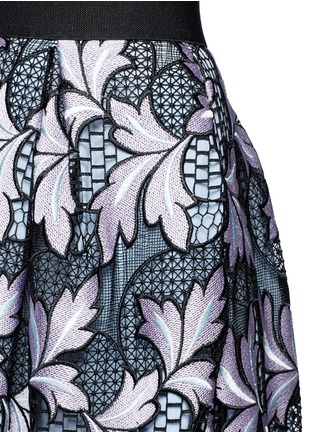 Detail View - Click To Enlarge - SELF-PORTRAIT - Floral guipure patchwork lace midi skirt