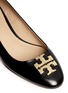 Detail View - Click To Enlarge - TORY BURCH - 'Raleigh' metal logo leather pumps
