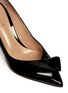 Detail View - Click To Enlarge - GIANVITO ROSSI - Crossed bow patent leather pumps