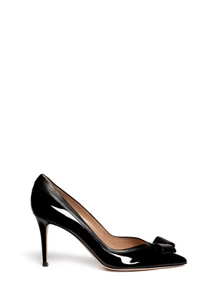 Main View - Click To Enlarge - GIANVITO ROSSI - Crossed bow patent leather pumps