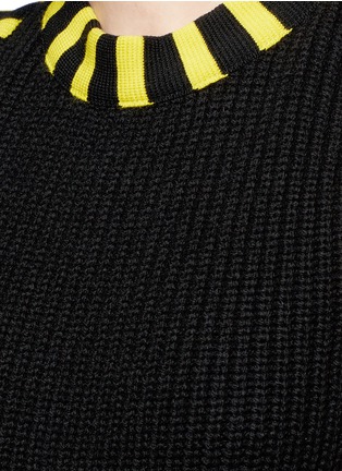 Detail View - Click To Enlarge - GIVENCHY - Colourblock wool knit cropped top