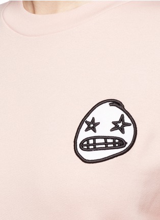 Detail View - Click To Enlarge - ÊTRE CÉCILE - 'Starry Eye' embroidery patch cotton sweatshirt
