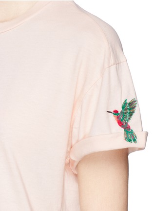 Detail View - Click To Enlarge - SANDRINE ROSE - Hummingbird embroidered cotton T-shirt