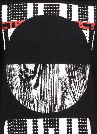 Detail View - Click To Enlarge - MC Q - Woodcut tribal print cotton T-shirt