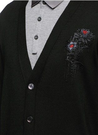 Detail View - Click To Enlarge - ALEXANDER MCQUEEN - Dripping flower embroidery cardigan
