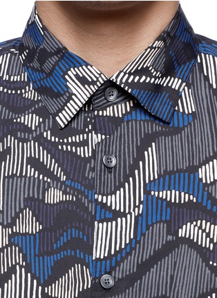 Detail View - Click To Enlarge - KENZO - Abstract print stripe shirt