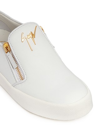 Detail View - Click To Enlarge - 73426 - 'May London' logo leather skate slip-ons