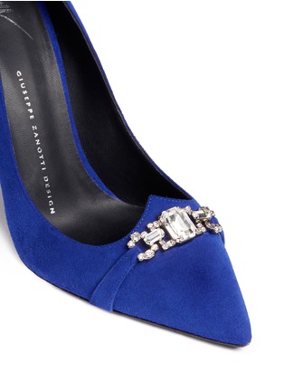 Detail View - Click To Enlarge - 73426 - 'Lucrezia' glass crystal suede pumps