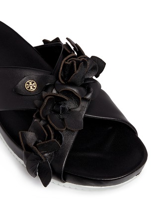 Detail View - Click To Enlarge - TORY BURCH - 'Blossom' floral appliqué leather slide sandals