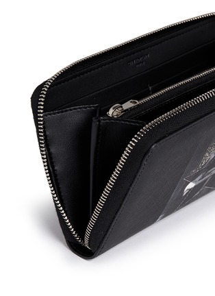 Detail View - Click To Enlarge - GIVENCHY - Madonna print coated canvas zip continental wallet
