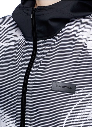 Detail View - Click To Enlarge - THE UPSIDE - 'The Palms' print hooded anorak