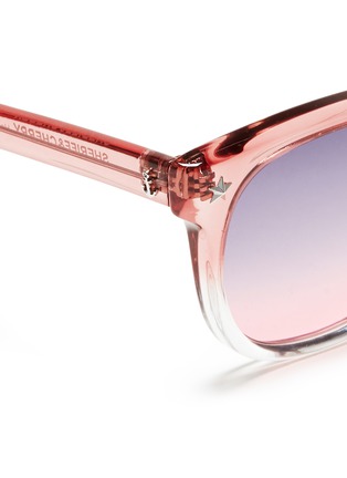 Detail View - Click To Enlarge - SHERIFF & CHERRY - 'G11' crystal polished ombré acetate sunglasses